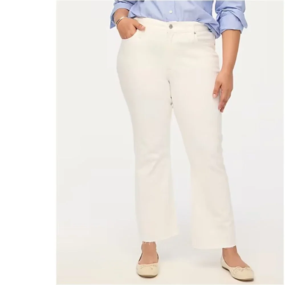 NWT J. Crew Mid-Rise Flare Crop Signature Stretch Raw Hem Jeans White Sz 31